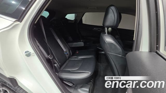 Kia Sportage 2023 — ფოტო 19/20