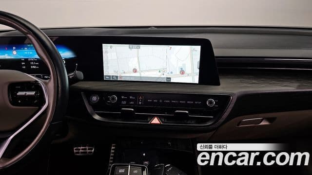 Kia K8 2021 — Photo 2/20