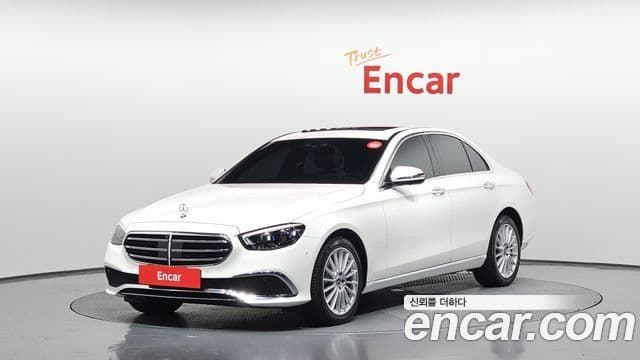 Mercedes-Benz E-Class 2023 — Şəkil 1/20