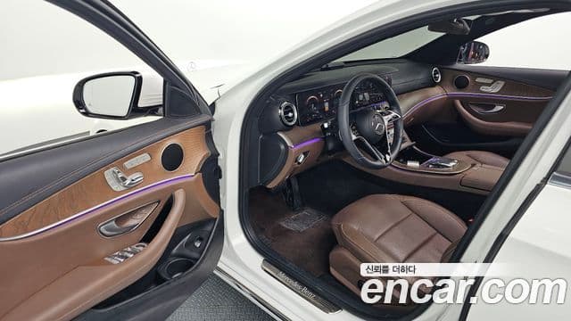 Mercedes-Benz E-Class 2023 — Şəkil 11/20