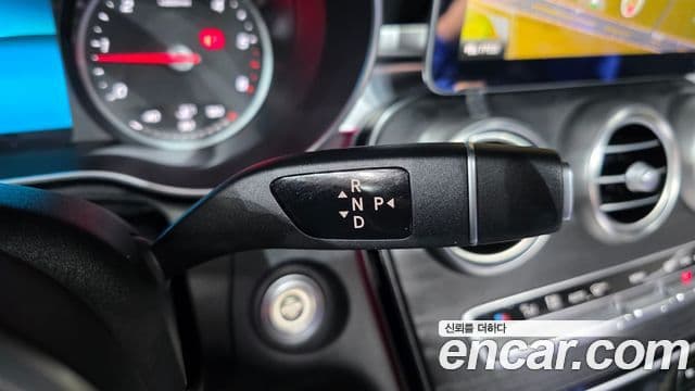 Mercedes-Benz C-Class 2019 — фото 9 из 20