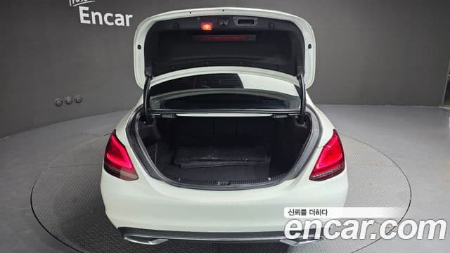 Mercedes-Benz C-Class 2019 — фото 20 из 20