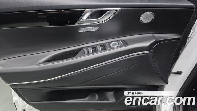 Genesis GV80 2023 — Photo 18/20
