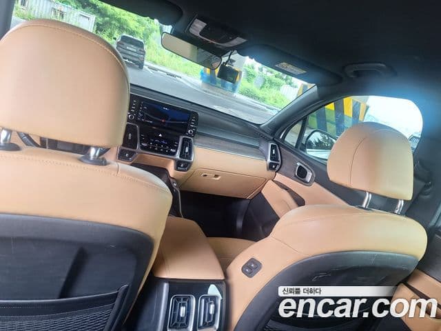 Kia Sorento 2021 — ფოტო 17/20