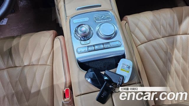 Genesis G90 2022 — ფოტო 9/20