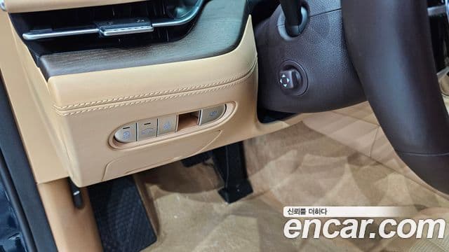 Genesis G90 2022 — ფოტო 17/20