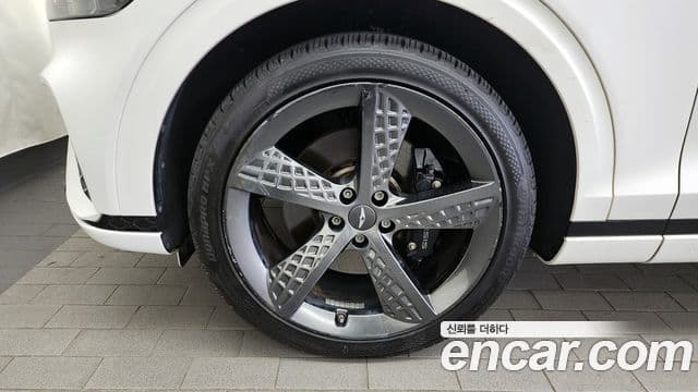 Genesis GV70 2021 — ფოტო 5/20