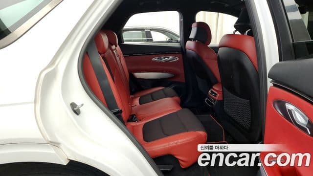 Genesis GV70 2021 — ფოტო 2/20