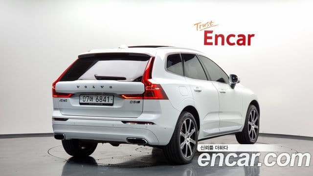 Volvo XC60 2019 — Şəkil 2/20