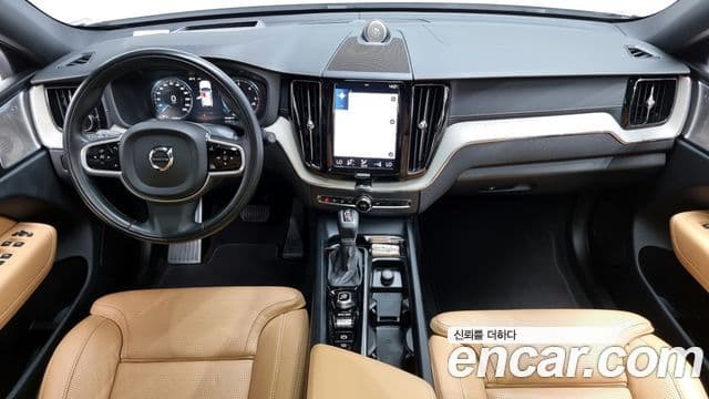 Volvo XC60 2019 — Şəkil 7/20