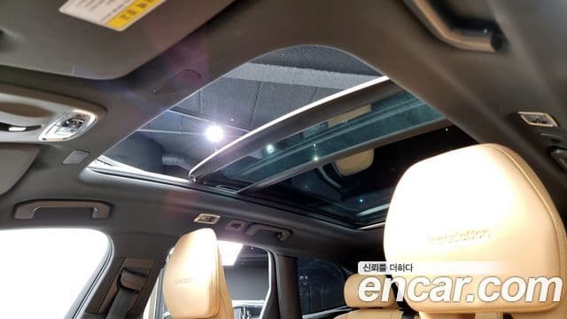 Volvo XC60 2019 — Şəkil 19/20