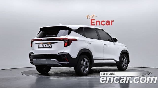 Kia Seltos 2023 — Şəkil 2/20