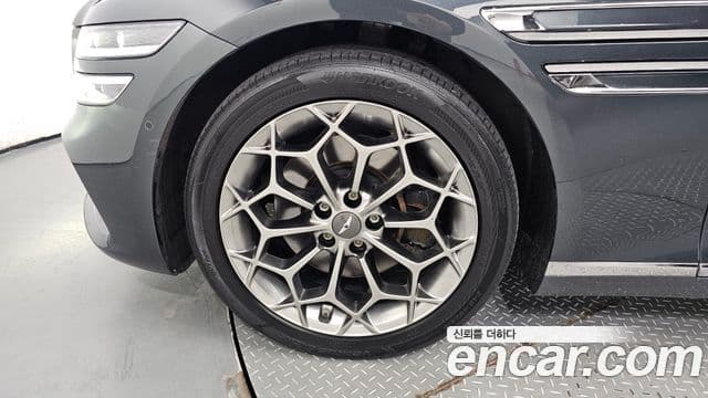 Genesis Electrified G80 2020 — ფოტო 5/20