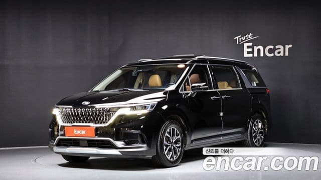 Kia Carnival 2020 — Фото 1/20