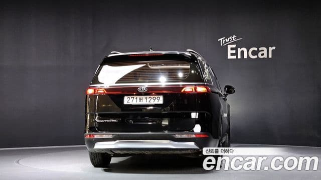 Kia Carnival 2020 — Фото 4/20