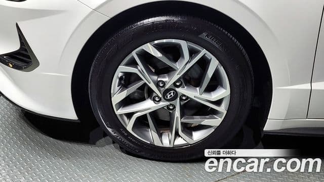 Hyundai Sonata 2019 — Фото 19/20