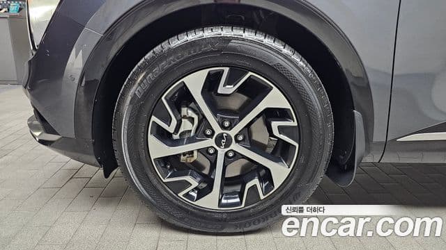 Kia Sportage 2023 — ფოტო 5/20
