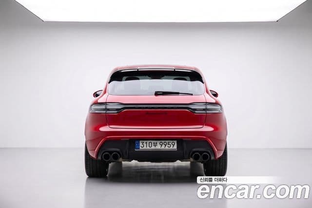 Porsche Macan 2023 — ფოტო 9/20