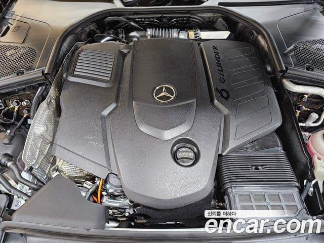 Mercedes-Benz S-Class 2025 — ფოტო 18/20