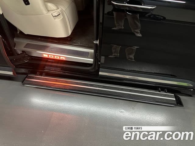 Kia Carnival 2022 — Şəkil 7/9