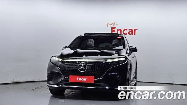 Mercedes-Benz EQS SUV 2023 — Photo 3/20