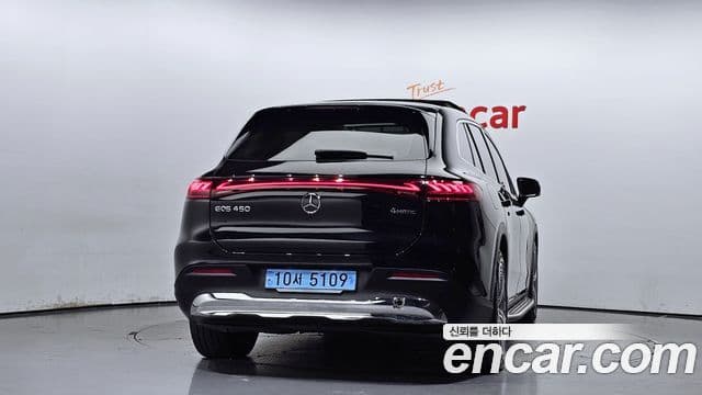 Mercedes-Benz EQS SUV 2023 — Photo 9/20