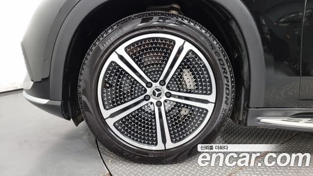 Mercedes-Benz EQS SUV 2023 — Photo 2/20