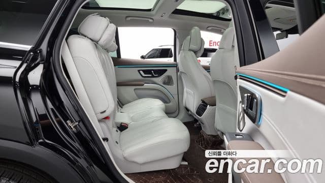 Mercedes-Benz EQS SUV 2023 — Photo 20/20