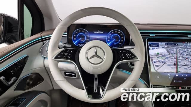 Mercedes-Benz EQS SUV 2023 — Photo 17/20