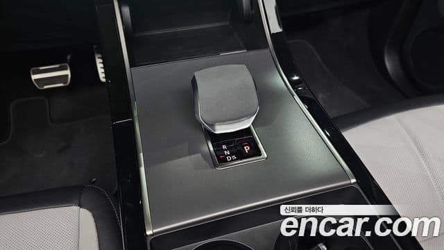 Land Rover Range Rover Evoque 2024 — ფოტო 9/20