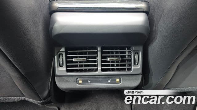 Land Rover Range Rover Evoque 2024 — ფოტო 18/20