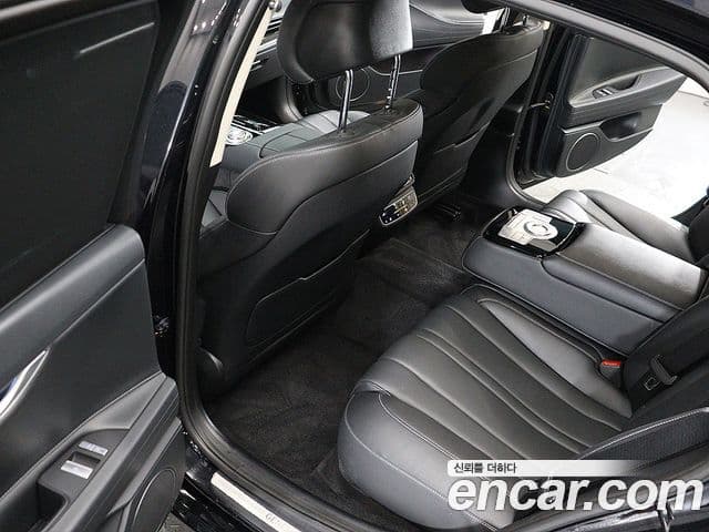 Genesis Electrified G80 2022 — Şəkil 16/20