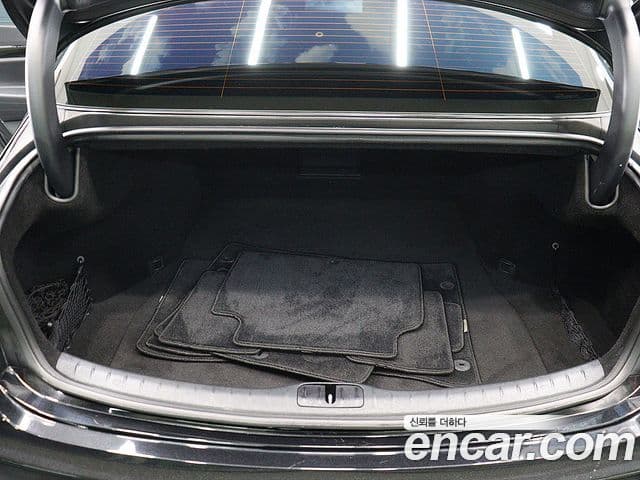 Genesis Electrified G80 2022 — Şəkil 17/20