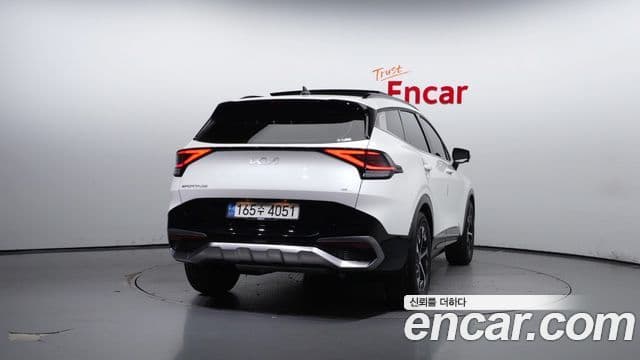 Kia Sportage 2023 — ფოტო 4/20