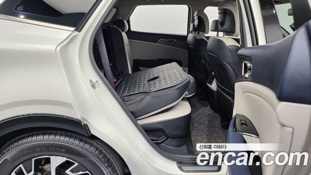 Kia Sportage 2023 — ფოტო 12/20