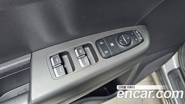 Kia Sportage The Bold 2019 — ფოტო 14/20