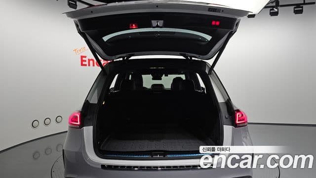 Mercedes-Benz GLE-Class 2023 — Фото 19/20