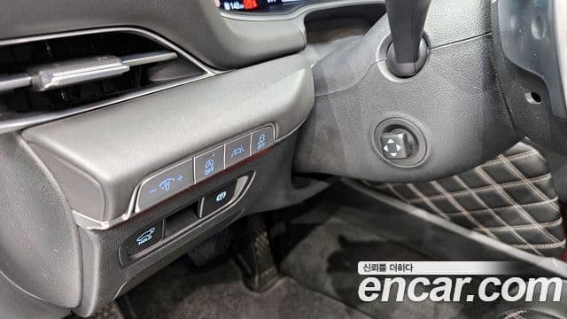Genesis GV80 2020 — ფოტო 17/20