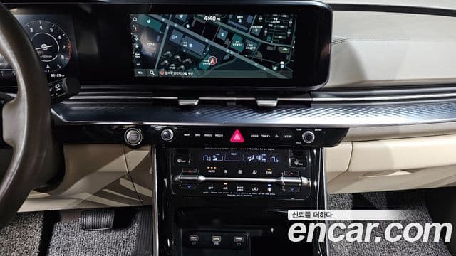 Kia Carnival 2021 — ფოტო 14/20