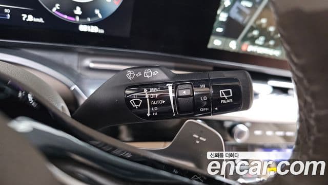 Kia Carnival 2021 — ფოტო 17/20
