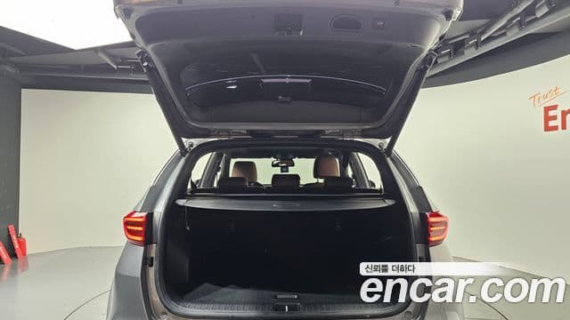 Kia Sportage The Bold 2020 — Photo 19/20