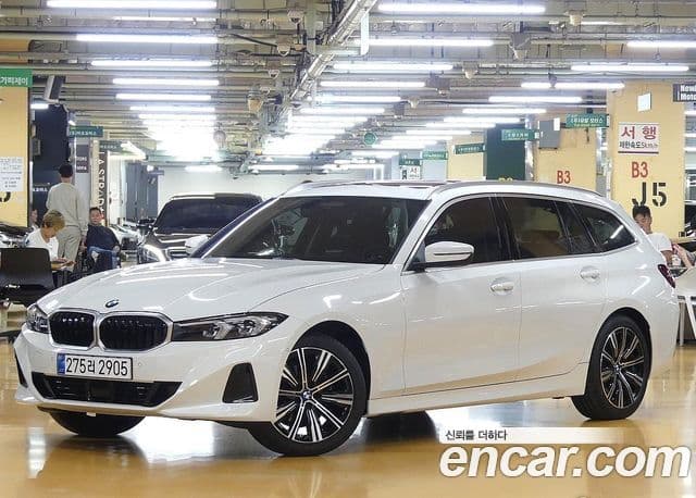 BMW 3 Series 2025 — Photo 4/20