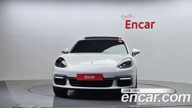 Porsche Panamera 2020 — ფოტო 3/20