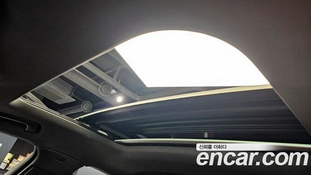 Porsche Panamera 2020 — ფოტო 16/20