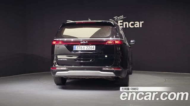 Kia Carnival 2021 — Şəkil 18/20