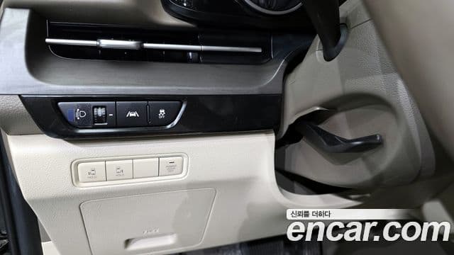 Kia Carnival 2021 — Şəkil 19/20