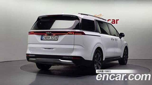 Kia Carnival 2022 — Фото 2/20