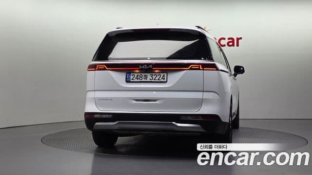 Kia Carnival 2022 — Фото 4/20