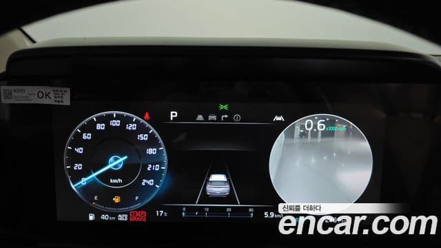 Kia Carnival 2022 — Фото 8/20