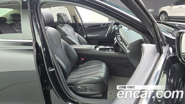 Genesis Electrified G80 2020 — Şəkil 12/20